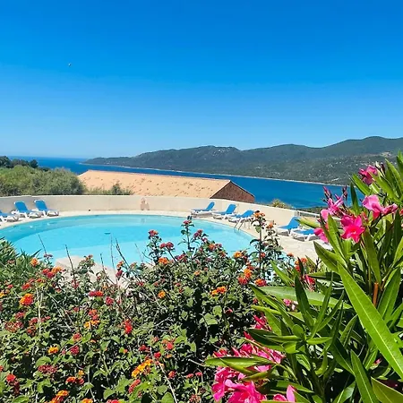 Piscine Di Ferro * Serra-di-Ferro (Corsica)